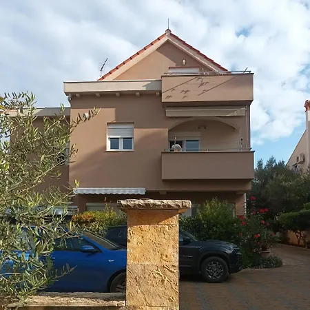 Maya Dalmatia Apartman *